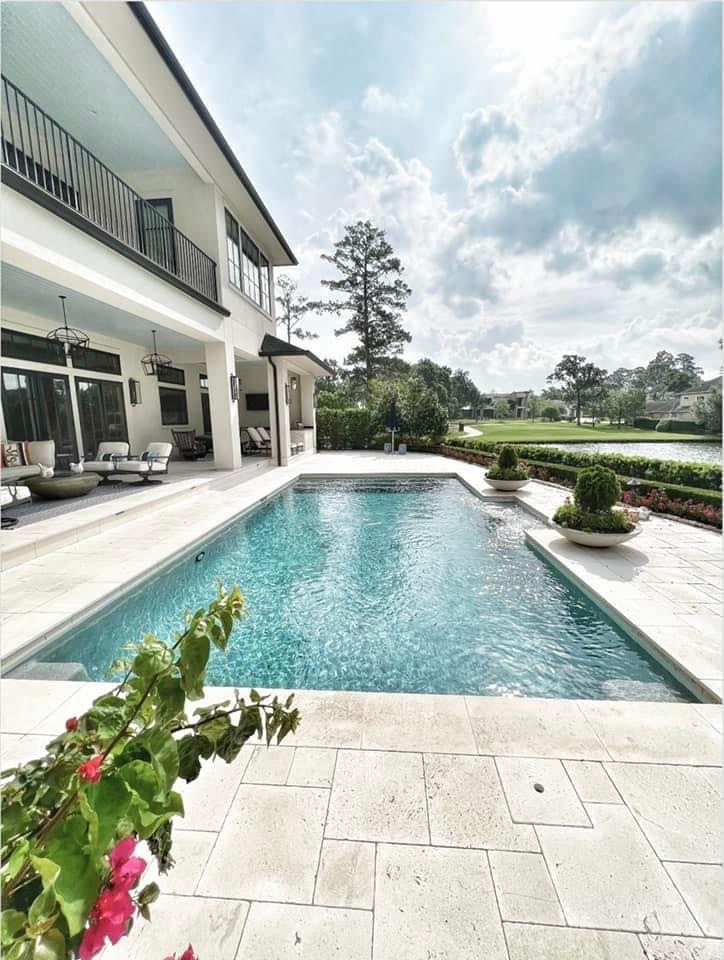 Luxury Resort-Style Pool — Tuscola